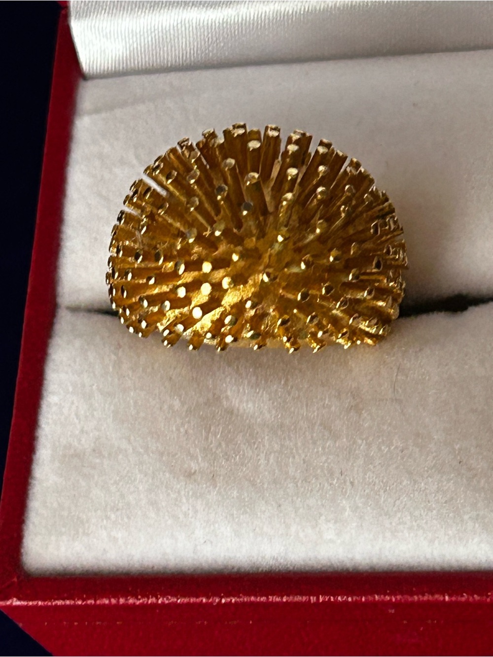 Gold tone Textured Spike Dome Ring - Women Jewelry size 5 1/2 -6 1/2.